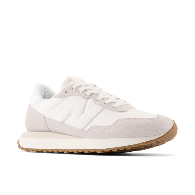 ★★New Balance★★ NBNEF21313 UNI FLYING BOSTON SHORT SLEEV NEW BALANCE MEN'S 1080 V13 - The Running Well Store